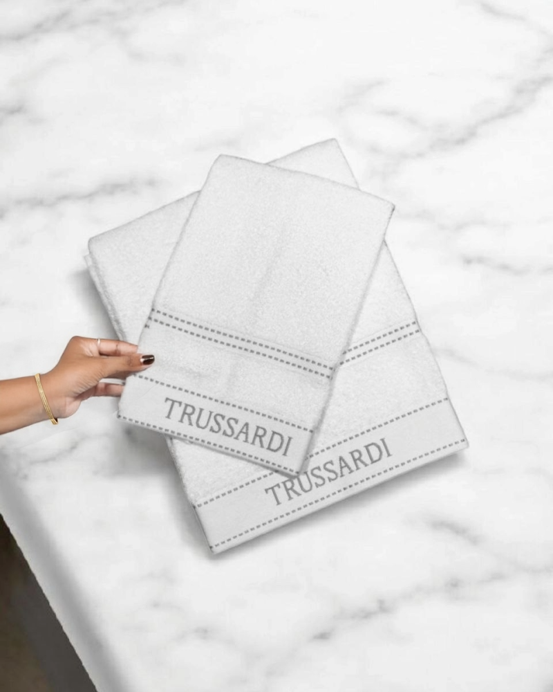 Trussardi Ribbon Towel Set