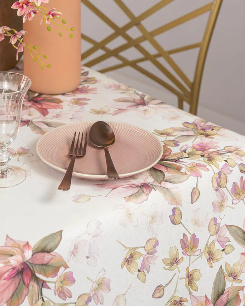 Tablecloth  Clarissa Blumarine