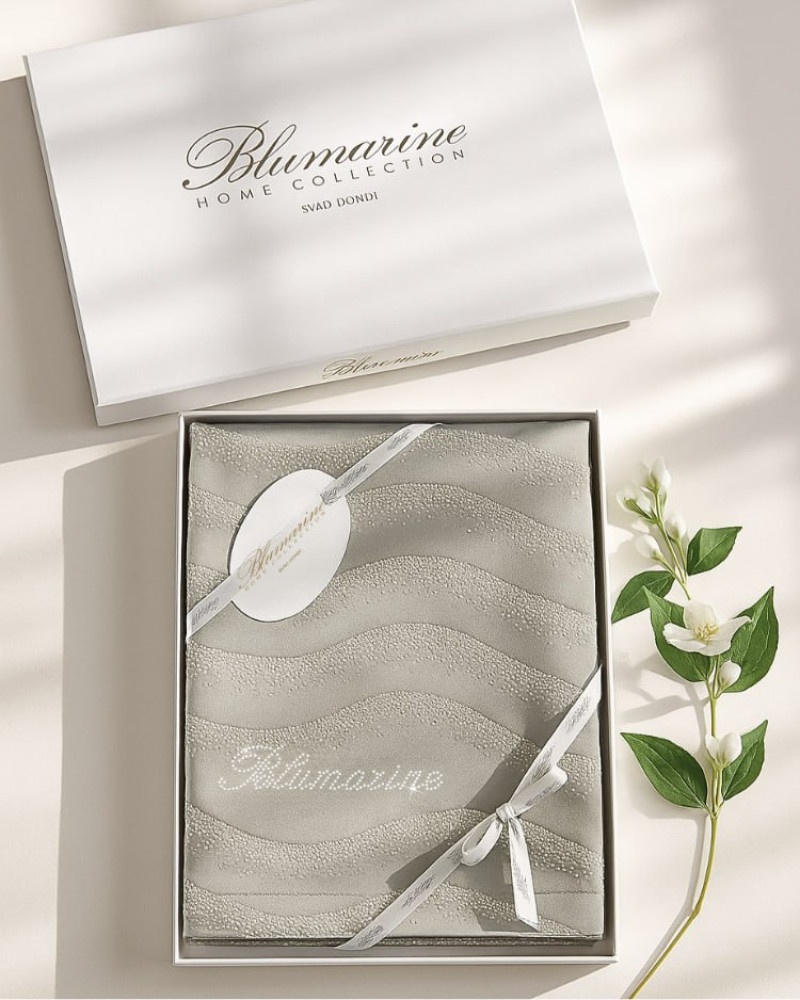Runner Jasmine Blumarine