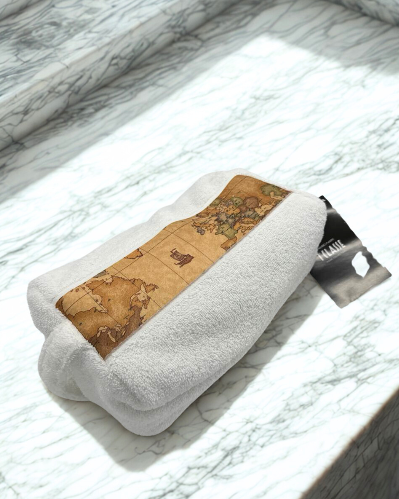 Set with beauty case and cotton terry towels Alviero Martini 1a Classe