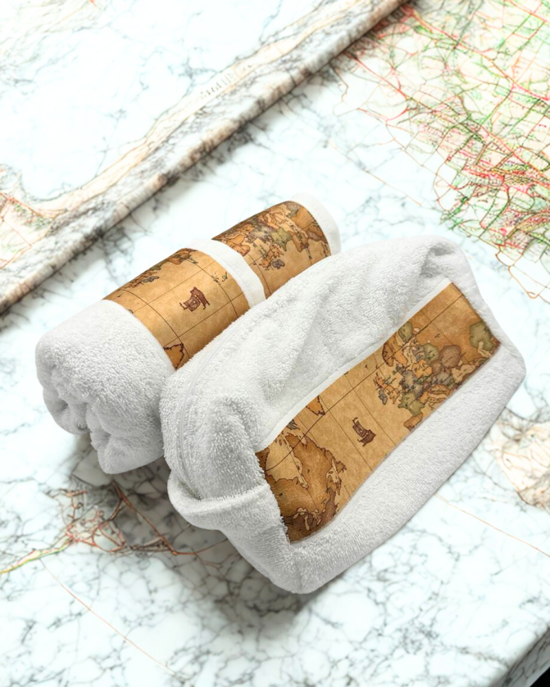 Set with beauty case and cotton terry towels Alviero Martini 1a Classe
