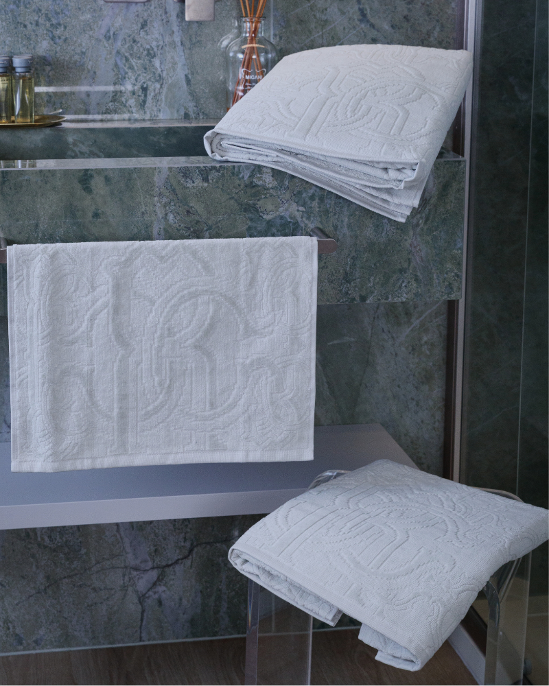 Heraldic Bath Towel Roberto Cavalli
