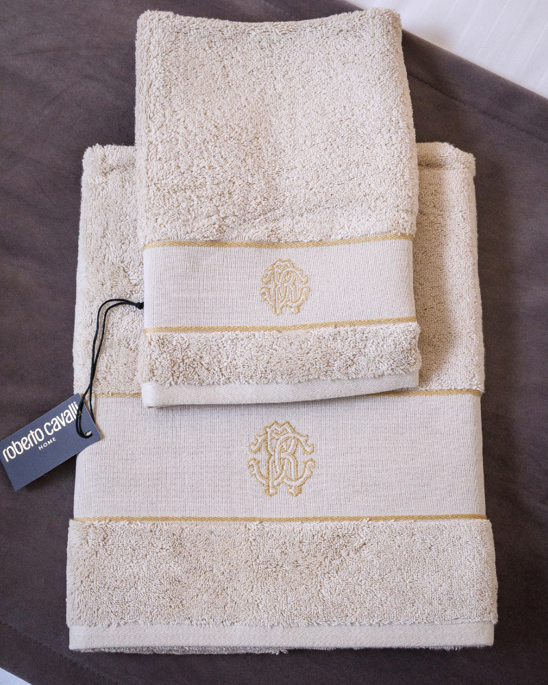 Set of towels 2 pcs. Gold New Roberto Cavalli