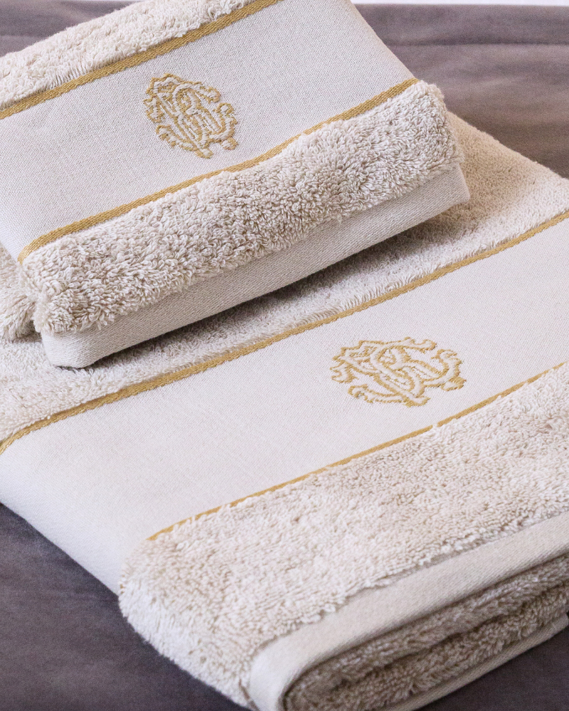 Set of towels 2 pcs. Gold New Roberto Cavalli