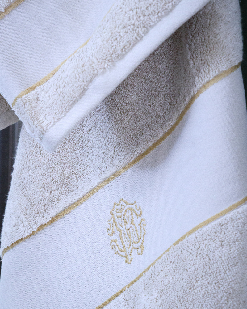 Set of towels 2 pcs. Gold New Roberto Cavalli