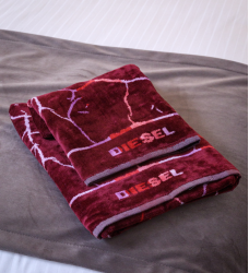 Set of 2 towels New Crackle' Diesel